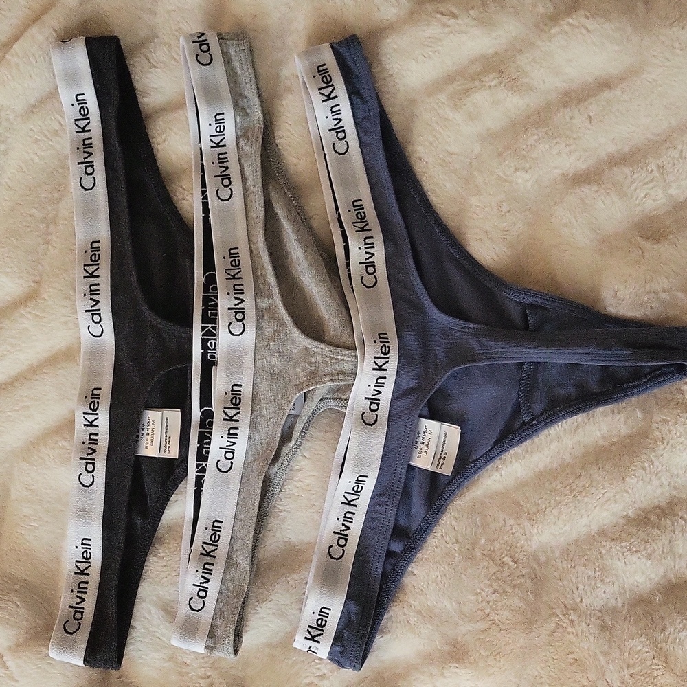 NWOT Calvin Klein Cotton Thong Set With Signature Waistband - Women's - Picture 2 of 3